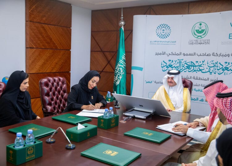 أمير المنطقة الشرقية يشهد توقيع اتفاقية ثلاثية لإكمال مشروع جامع ومركز إكرام