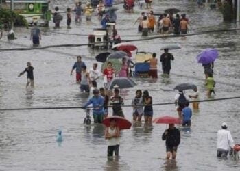 السلطات الفلبينية تتخذ إجراءات عاجلة خوفا من إعصار ينشينج