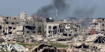 استشهاد خمسة فلسطينيين في غارة إسرائيلية على منزل شمال قطاع غزة