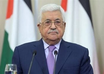 الرئيس الفلسطيني يصل الرياض للمشاركة في القمة العربية والإسلامية غير العادية