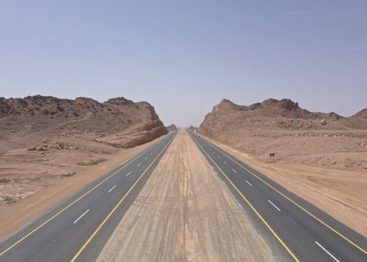 تدعم مشاريع التنمية المستدامة.. تنفيذ عدد من مشاريع الطرق بمنطقة الرياض