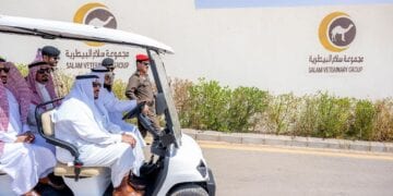أمير القصيم يفتتح مستشفى سلام للخيل في بريدة