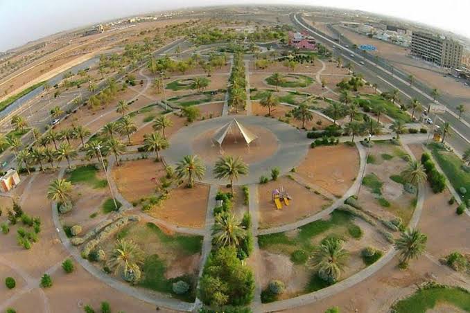 منتزهات وحدائق حائل تستقبل زوارها وسط أجواء معتدلة وجذابة