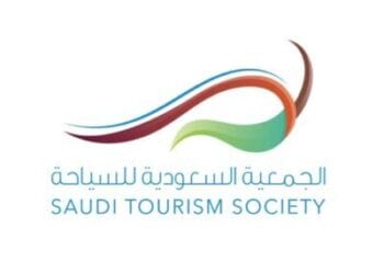 رئيس الجمعية السعودية للسياحة: السياحة تسهم بنسبة 5% من الناتج المحلي الإجمالي.. ويعمل بالقطاع أكثر من 959 ألف شخص