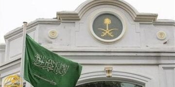 السفارة السعودية بالكويت تؤكد ضرورة اتباع التعليمات الصادرة عن اللجنة المنظمة لـ «خليجي 26»