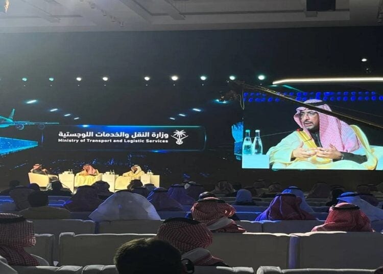 الخريف: قطاع إعادة التصدير السعودي يشهد نموًا ملحوظًا ويسجل 16.2 مليار دولار في 2024