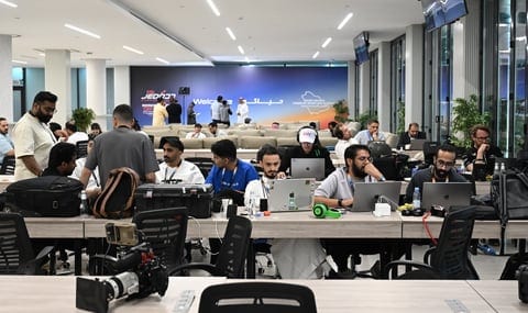 في حلبة كورنيش جدة.. المركز الإعلامي مجهر العالم لسباق “سال جدة جي تي 2024”
