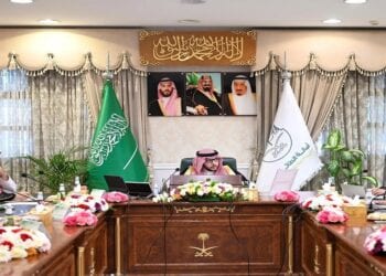 "الأمير سعود بن نهار يبحث مع أمانة الطائف استراتيجيات التنمية التقنية والاقتصادية للمحافظة"