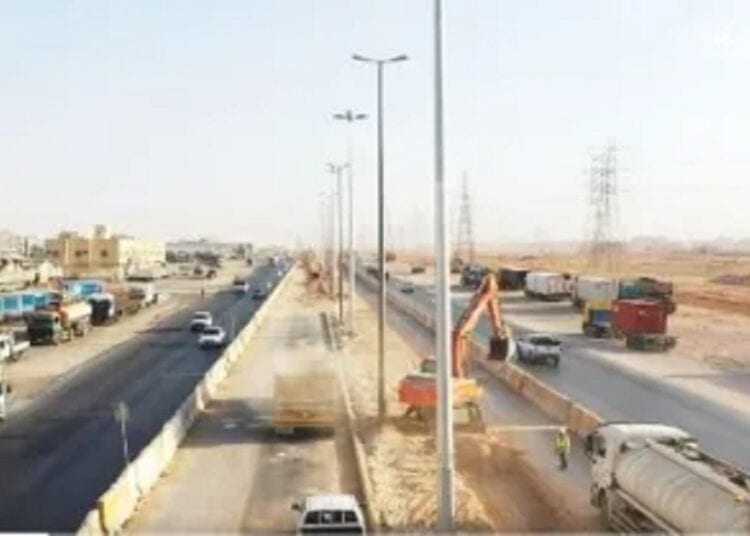 البدء في صيانة الطرق بحي الجنادرية بالرياض ولمدة عام
