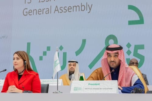 الأمير عبدالعزيز بن تركي يترأس اجتماع الجمعية العمومية للاتحاد الرياضي للتضامن الإسلامي في ألبانيا