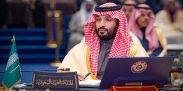 قمة الكويت تؤكد دعم جهود السعودية لتنفيذ حل الدولتين
