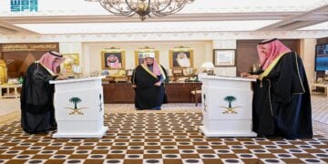 "أمير القصيم يشهد توقيع مذكرة تعاون مع الهيئة السعودية للمحامين لتعزيز البحث العلمي"