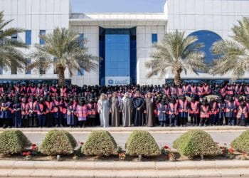 وزير الطاقة يزور مصانع متخصصة في إنتاج مكونات الطاقة بالمدينة الصناعية بالرياض