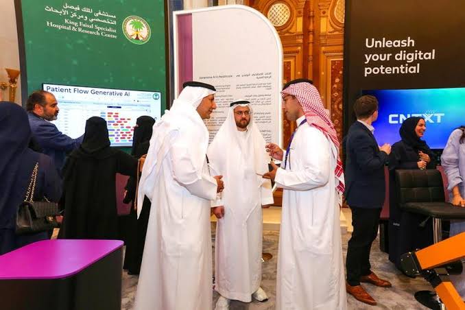 الهيئة السعودية للتخصصات الصحية تستعرض تجربتها في استخدامات الذكاء الاصطناعي بالقطاع الصحي في المؤتمر العربي لإدارة المستشفيات