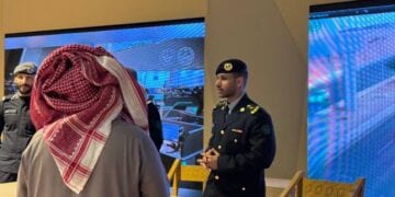 مركز العمليات الأمنية يواصل استقباله زوار واحة الأمن بمهرجان الإبل