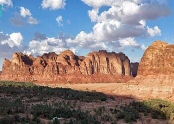 جبال العُلا.. امتزاج روعة الطبيعة بأصالة التراث في اليوم العالمي للجبال
