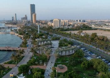 شتاء جدة يستقطب الأهالي والزوار للاستمتاع بالواجهات البحرية والحدائق