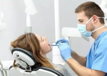 استشاري: صحة الأسنان واللثة أولوية لمرضى الضغط والسكري