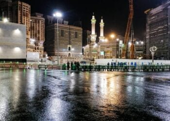 مكة المكرمة.. أمطار وسيول ورياح تشهدها العاصمة المقدسة