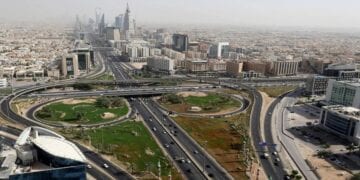 السعودية تبيع سندات بقيمة 12 مليار دولار وسط طلب قوي