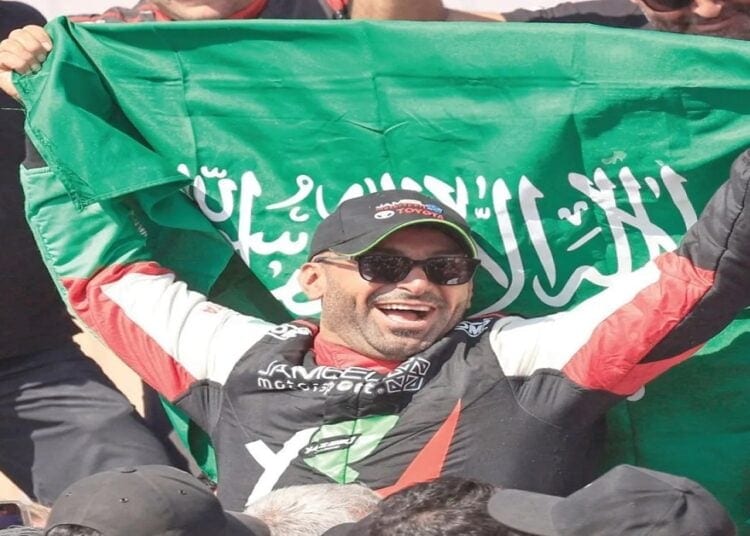 الراجحي أول سعودي يتوّج برالي داكار في إنجاز عالمي