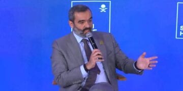 السواحه: العالم بحاجة إلى 63 غيغاواط لدعم الذكاء الاصطناعي