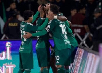الأهلي يواصل التقدم.. والعروبة في أزمة
