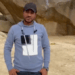 رسام يمني يحول صخور جبلية جنوب المملكة إلى رسومات تشكيلية (فيديو)