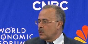 دافوس.. رئيس «أرامكو» يكشف عن حجم الطلب المتوقع على النفط هذا العام