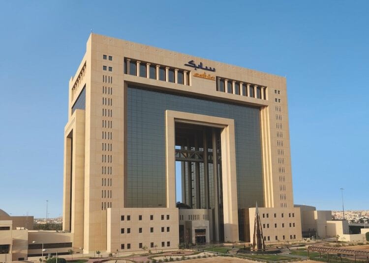 “سابك” تحتفل بمرور 9 أعوام على جناح البيت الابتكاري في دافوس