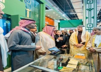 اقبال جماهيري كبير على جناح هيئة “النشر والأدب والترجمة” بمعرض القاهرة الدولي في يومه الأول للجمهور