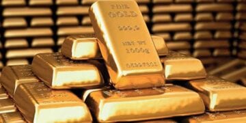 الذهب يحافظ على مكاسبه وسط توقعات بخفض الفائدة الأمريكية هذا العام