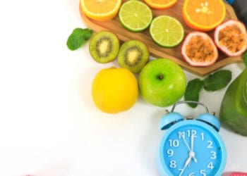 ما هي السوائل المسموح بها وقت ساعات ‎الصيام المتقطع؟.. مختص يوضح