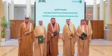 توقيع عقود استثمارية لتحويل الباحة إلى وجهة زراعية متكاملة