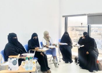 “مركزي القطيف” ينظم ورش عمل لتعزيز الأنماط الصحية بين منسوبيه