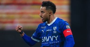 الهلال يجدد عقد سالم الدوسري