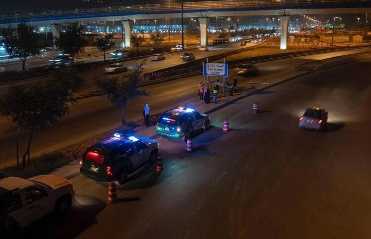 الرياض: تركيب لوحات الأئمة والملوك في 15 ميداناً