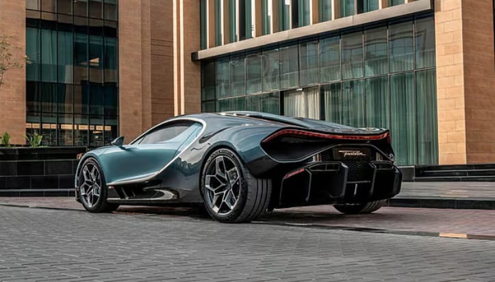 بوغاتي Tourbillon.. قمة الإبداع الهندسي تصل إلى المملكة (إنفوجراف)