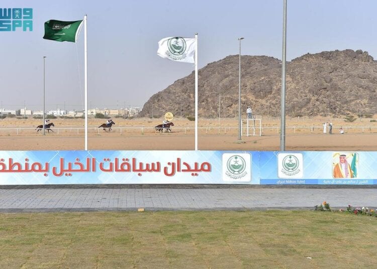 الجواد “بوتان” يحقق كأس الأمير جلوي بن عبدالعزيز في الحفل الثامن لسباقات الخيل بنجران
