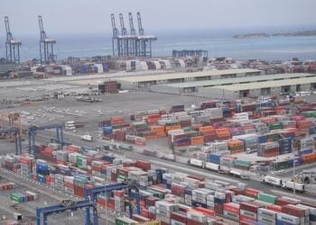 موانئ السعودية تتصدر العالم باستثمارات لوجستية ضخمة وارتفاع قياسي في الأداء