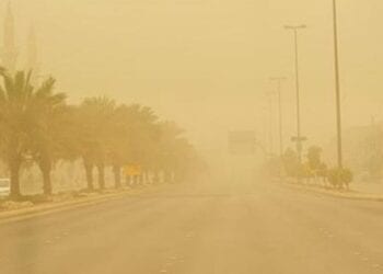 توقعات الطقس: رياح نشطة وأتربة مثارة مع فرصة لهطول أمطار في بعض المناطق