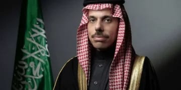 وزير الخارجية السعودي يصل إلى اليابان في زيارة رسمية