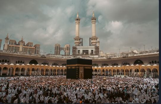 خلال موسم رمضان.. وظائف في المسجد الحرام والمسجد النبوي (رابط وموعد التقديم)