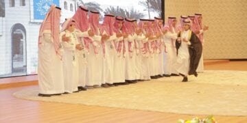 نائب أمير تبوك يرعى احتفال مدارس الملك عبد العزيز النموذجية بيوم التأسيس