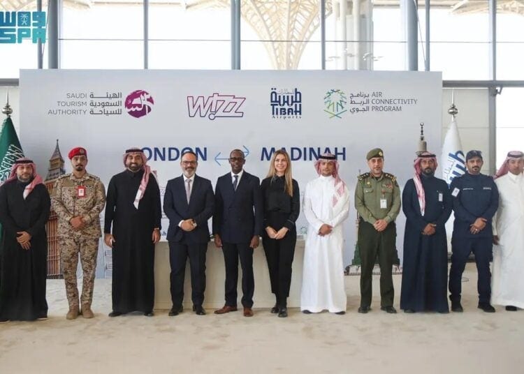 إطلاق رحلات مباشرة بين لندن غاتويك والمدينة المنورة لتعزيز السياحة والتواصل الجوي (إنفو جراف)