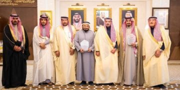 أمير القصيم يكرّم الفائزين في مسابقة أكبر كمأة ضمن مهرجان الفقع 2025