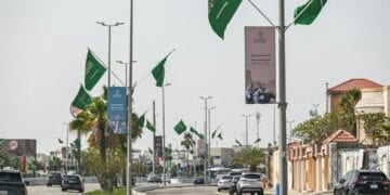 أعلام الوطن واللوحات التعبيرية تزين المنطقة الشرقية احتفاء بـ”يوم التأسيس”
