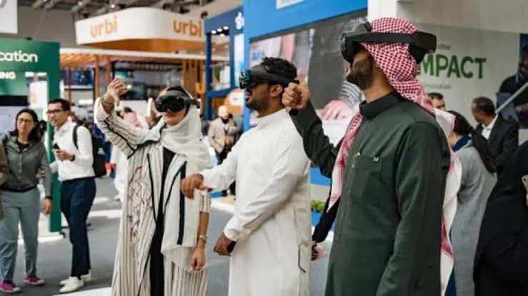 السعودية تمنح الإقامة المميزة لـ 685 خبيرًا في قطاع التقنية لدعم الابتكار والتحول الرقمي