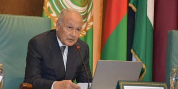 الأمين العام للجامعة العربية يدعو العلماء العرب لوضع وثيقة لتنظيم الذكاء الاصطناعي بما يتماشى مع المصالح العربية