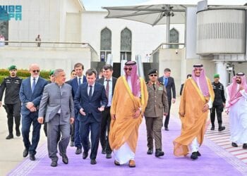 حاكم جمهورية تتارستان يُغادر جدة